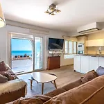 Beachfront Bliss: A Pie De Playa