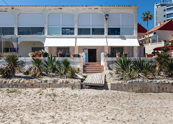 Beachfront Bliss: A Pie De Playa Hébergement de vacances