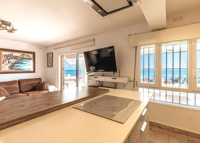 Beachfront Bliss: A Pie De Playa *
